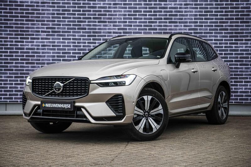 Grijs Gebruikt 2024 Volvo XC60 Plus SUV | € 54.399 (Goede deal) - Afbeelding 1/4