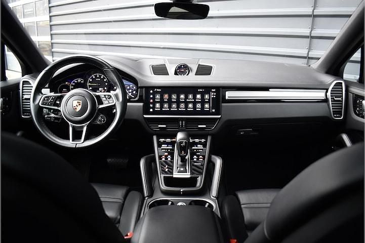 Occasion Porsche Cayenne Platinum Edition 2023 Grijs (metallic) SUV