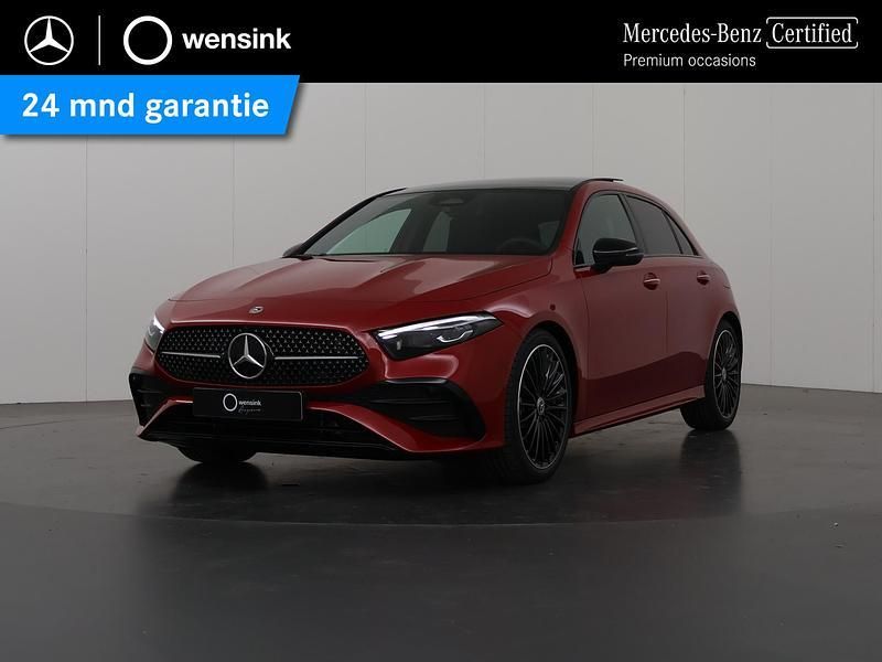 Rood, metallic lak Nieuw 2025 Mercedes A180 Business Hatchback | € 42.850 - Afbeelding 1/4