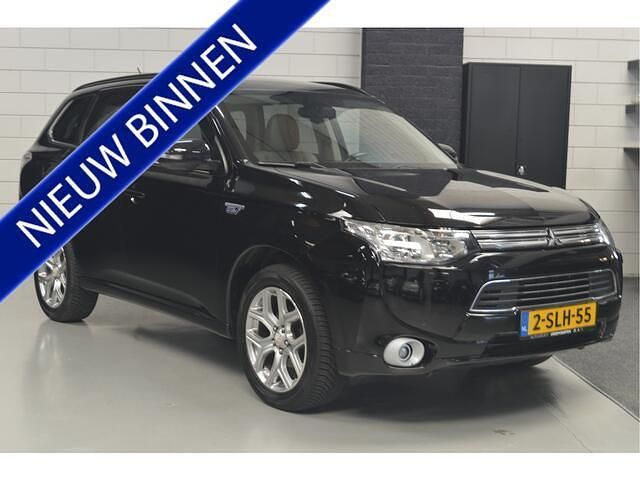 Zwart Gebruikt 2013 Mitsubishi Outlander Instyle SUV | € 8.450 (Iets duurder) - Afbeelding 1/4