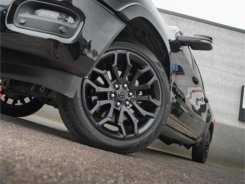 Zwart Gebruikt 2024 Dodge Ram Limited Pickup | € 77.900 - Afbeelding 1/1