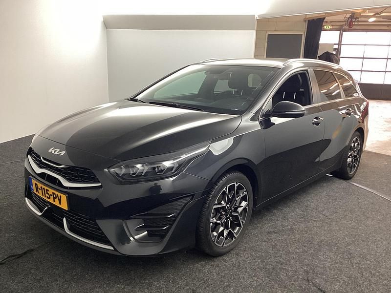 Occasion Kia Ceed GT-Line 120 PK (88 kW) 2022 Zwart Hatchback