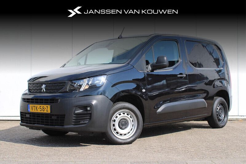 Zwart Gebruikt 2023 Peugeot Partner MPV | € 15.622 (Iets duurder) - Afbeelding 1/4