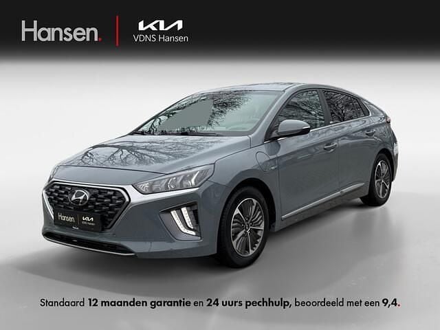 Grijs Occasion 2020 Hyundai Ioniq Premium Hatchback | € 21.445 (Iets duurder) - Afbeelding 1/4