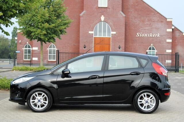 Occasion Ford Fiesta Titanium 101 PK (74 kW) 2015 Zwart Hatchback
