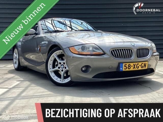 Grijs Gebruikt 2003 BMW Z4 Performance Cabriolet | € 9.940 (Eerlijke prijs) - Afbeelding 1/4
