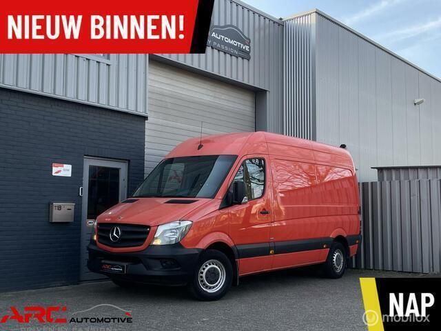 Rood Gebruikt 2015 Mercedes Sprinter Van | € 12.450 (Super prijs) - Afbeelding 1/4