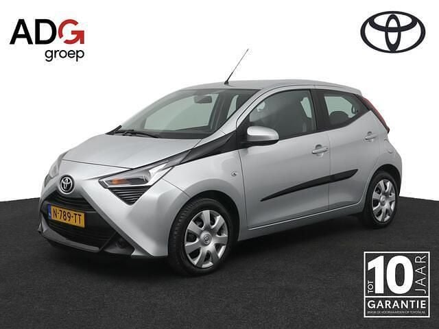 Occasion Toyota Aygo X-play 72 PK (52 kW) 2022 Grijs Hatchback