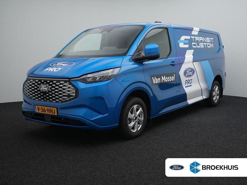 Blauw Gebruikt 2024 Ford E-Transit Limited Van | € 40.950 (Goede deal) - Afbeelding 1/4