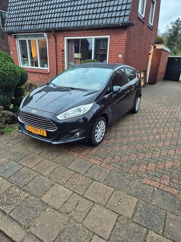 Zwart Gebruikt 2014 Ford Fiesta Titanium Hatchback | € 4.750 (Eerlijke prijs) - Afbeelding 1/4