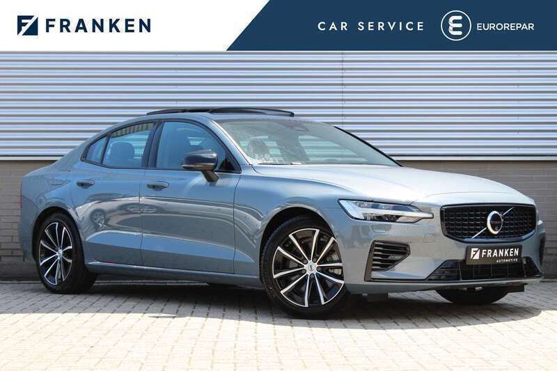 Grijs, metallic lak Gebruikt 2024 Volvo S60 Ultimate Sedan | € 43.900 - Afbeelding 1/4