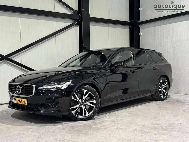 Zwart Gebruikt 2020 Volvo V60 R-Design Stationwagen | € 29.740 (Eerlijke prijs) - Afbeelding 1/4