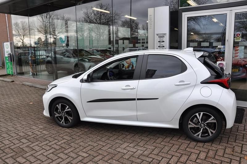 Occasion Toyota Yaris Hybrid 2024 Wit Hatchback