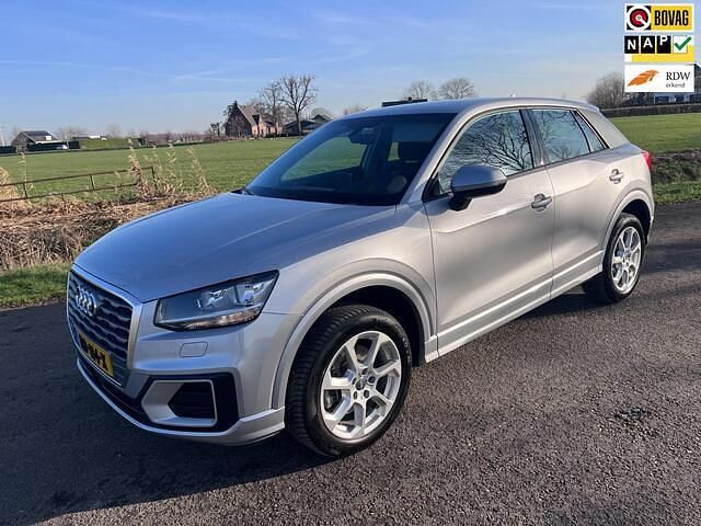 Grijs Occasion 2017 Audi Q2 Sport SUV | € 15.450 (Eerlijke prijs) - Afbeelding 1/4