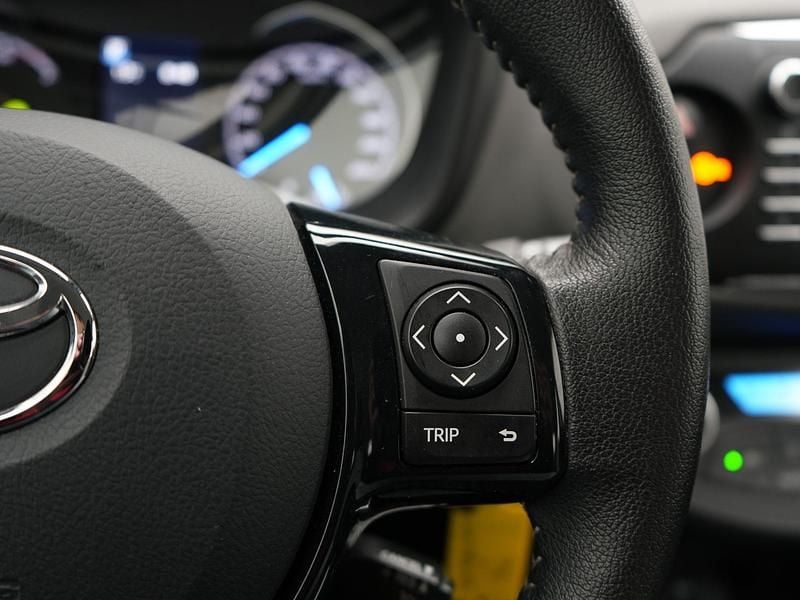 Occasion Toyota Yaris Hybrid Active 101 PK (74 kW) 2019 Zwart Hatchback