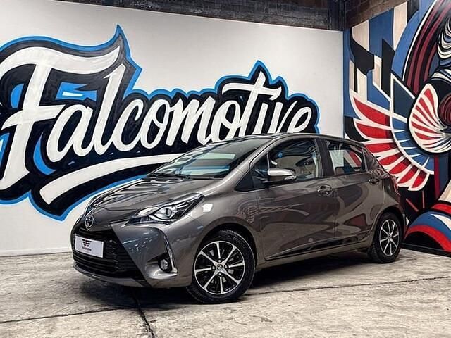 Occasion Toyota Yaris 111 PK (81 kW) 2019 Zilver Hatchback