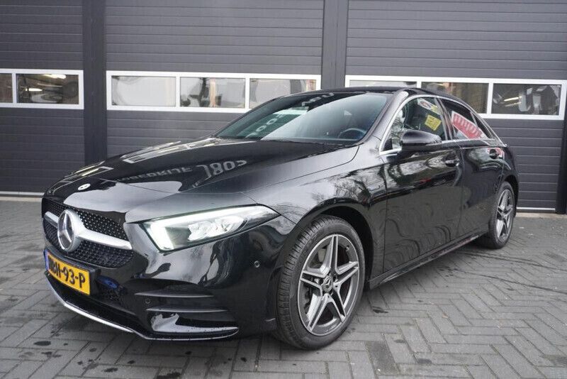 Zwart Gebruikt 2020 Mercedes A250 AMG Sedan | € 25.950 (Super prijs) - Afbeelding 1/4