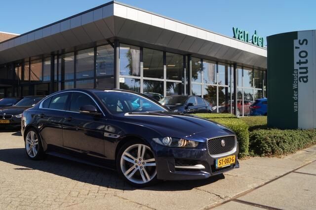 Blauw Gebruikt 2018 Jaguar XE R-Sport Sedan | € 19.900 (Duur) - Afbeelding 1/4