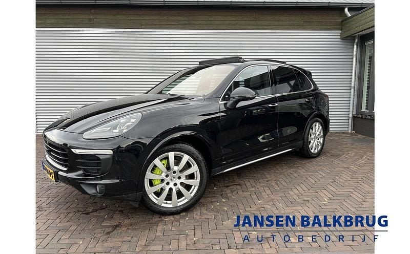 Zwart Gebruikt 2015 Porsche Cayenne SUV | € 32.985 (Eerlijke prijs) - Afbeelding 1/4