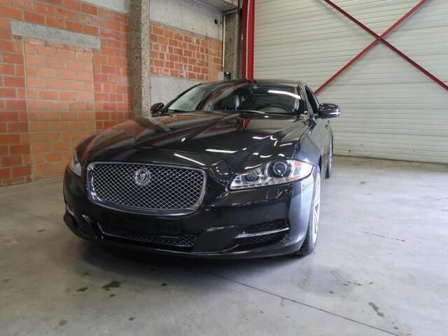 Grijs Gebruikt 2011 Jaguar XJL Sedan | € 24.900 - Afbeelding 1/4