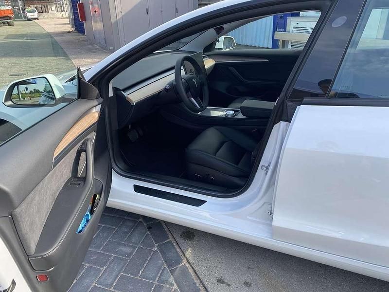 Wit Gebruikt 2023 Tesla Model 3 Long Range RWD Sedan | € 35.000 (Iets duurder) - Afbeelding 1/4