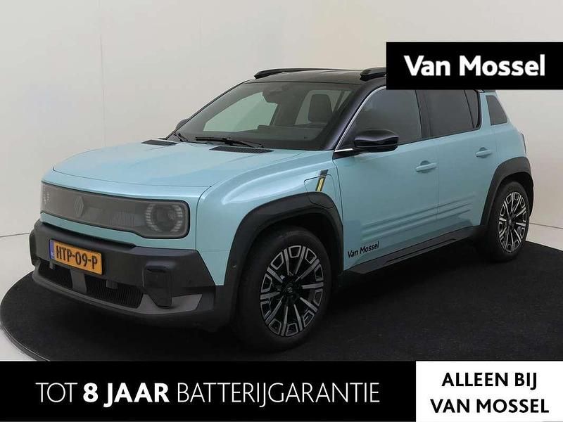 Blauw Nieuw 2025 Renault 4 E-Tech Iconic SUV | € 35.940 - Afbeelding 1/4