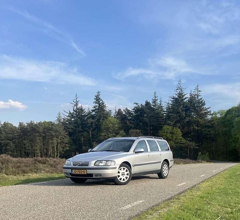 Grijs Gebruikt 2001 Volvo V70 Stationwagen | € 4.499 (Duur) - Afbeelding 1/4