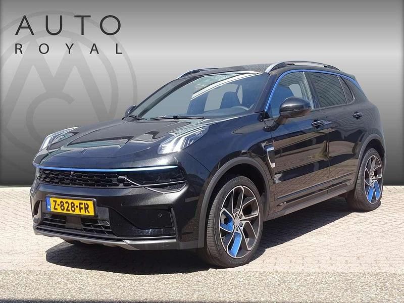 Zwart Gebruikt 2024 Lynk & Co 01 SUV | € 31.995 (Iets duurder) - Afbeelding 1/4