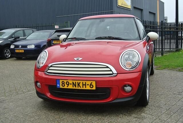 Rood Gebruikt 2010 Mini ONE Business Hatchback | € 3.199 (Super prijs) - Afbeelding 1/3