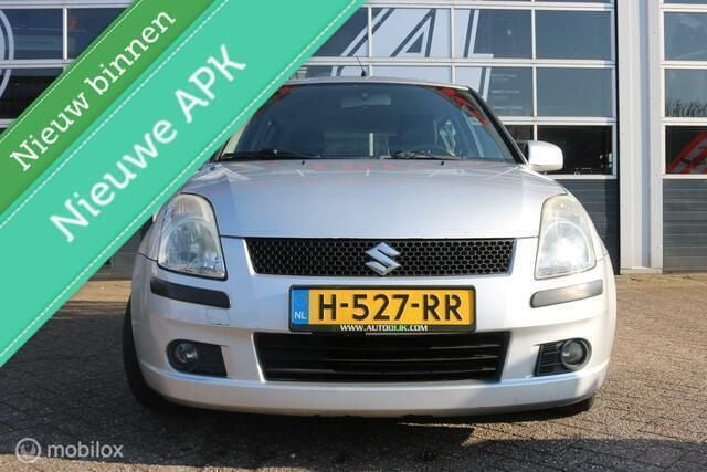 Grijs Gebruikt 2006 Suzuki Swift Hatchback | € 2.399 (Goede deal) - Afbeelding 1/4