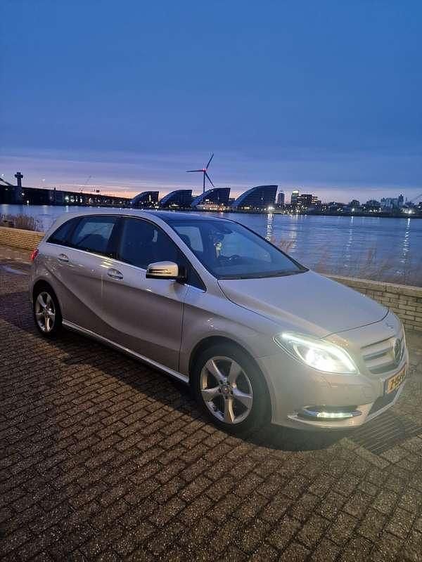 Grijs Gebruikt 2013 Mercedes B200 Prestige MPV | € 9.500 (Super prijs) - Afbeelding 1/4