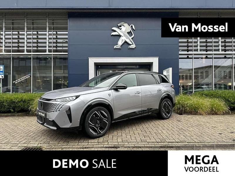 Grijs Gebruikt 2024 Peugeot e-5008 GTi SUV | € 42.930 - Afbeelding 1/3
