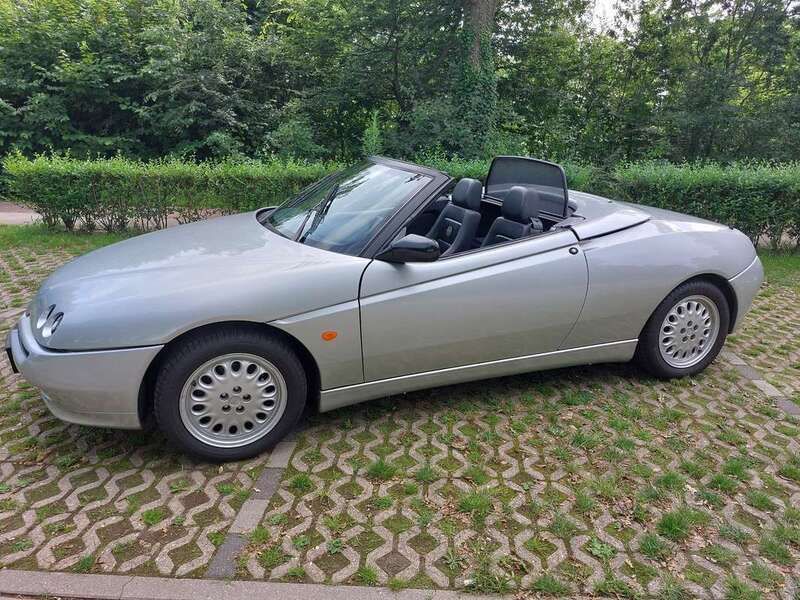 Zilver Gebruikt 1996 Alfa Romeo Spider Cabriolet | € 4.500 (Eerlijke prijs) - Afbeelding 1/4