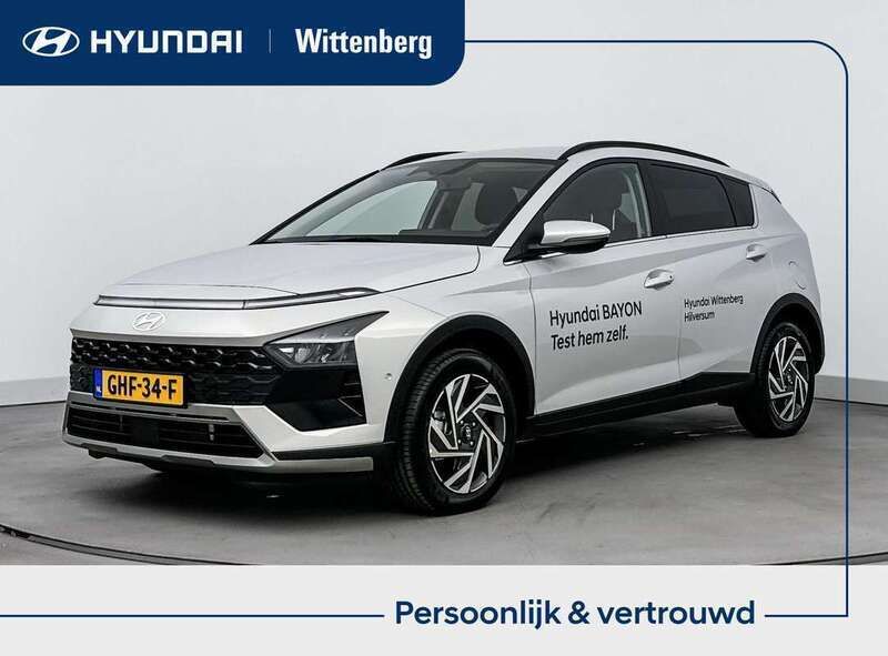 Grijs Gebruikt 2024 Hyundai Bayon Premium SUV | € 29.400 - Afbeelding 1/4