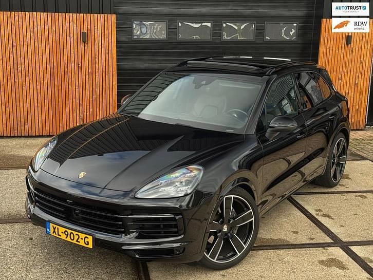 Gebruikt 2018 Porsche Cayenne SUV | € 54.995 (Iets duurder) - Afbeelding 1/4