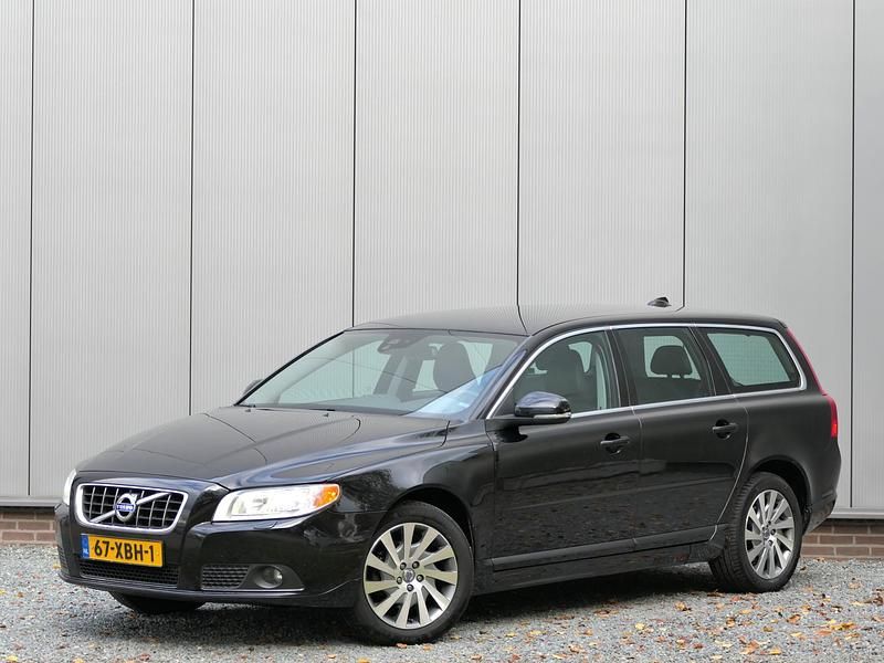 Zwart Gebruikt 2012 Volvo V70 Stationwagen | € 10.999 (Eerlijke prijs) - Afbeelding 1/4