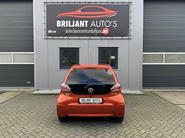 Occasion Toyota Aygo 68 PK (50 kW) 2012 Oranje Hatchback
