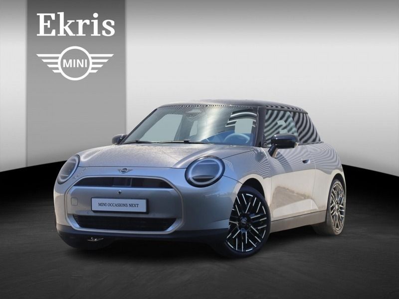 Melting silver Gebruikt 2025 Mini Cooper Hatchback | € 36.900 - Afbeelding 1/4