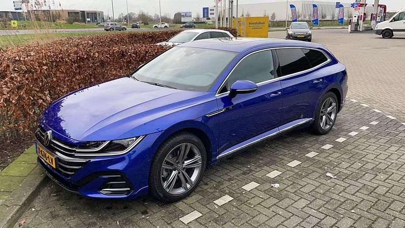 Blauw Gebruikt 2021 VW Arteon R Stationwagen | € 33.950 (Eerlijke prijs) - Afbeelding 1/4
