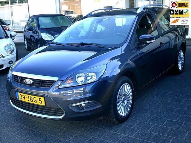 Grijs Gebruikt 2009 Ford Focus Titanium Stationwagen | € 3.950 (Iets duurder) - Afbeelding 1/4