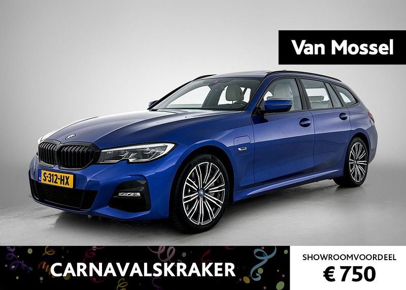 Occasion BMW 330e Basis 292 PK (214 kW) 2022 Blauw Stationwagen