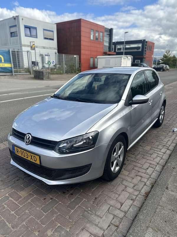 Gebruikt 2009 VW Polo Comfortline Sedan | € 4.500 (Duur) - Afbeelding 1/4