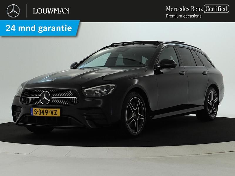 Zwart Gebruikt 2022 Mercedes E300 Luxury Stationwagen | € 43.950 (Eerlijke prijs) - Afbeelding 1/4