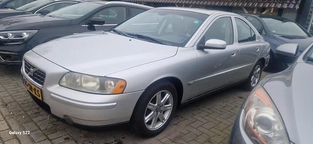 Grijs Gebruikt 2006 Volvo S60 Sedan | € 2.450 (Eerlijke prijs) - Afbeelding 1/4