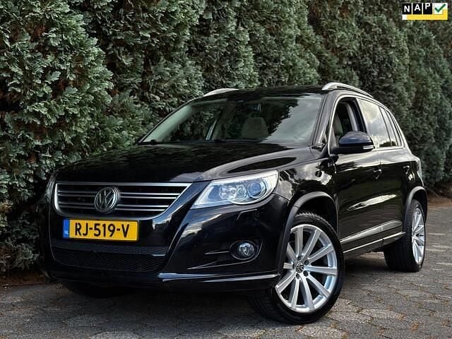 Zwart Gebruikt 2011 VW Tiguan R-line SUV | € 10.000 (Goede deal) - Afbeelding 1/4