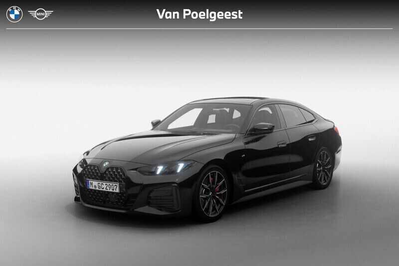 Saphirschwarz metallic (zwart metallic) Nieuw 2025 BMW 420 Comfort Edition Coupé | € 80.633 (Eerlijke prijs) - Afbeelding 1/3