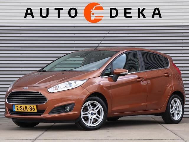Bruin Gebruikt 2013 Ford Fiesta Titanium Hatchback | € 5.950 (Eerlijke prijs) - Afbeelding 1/4