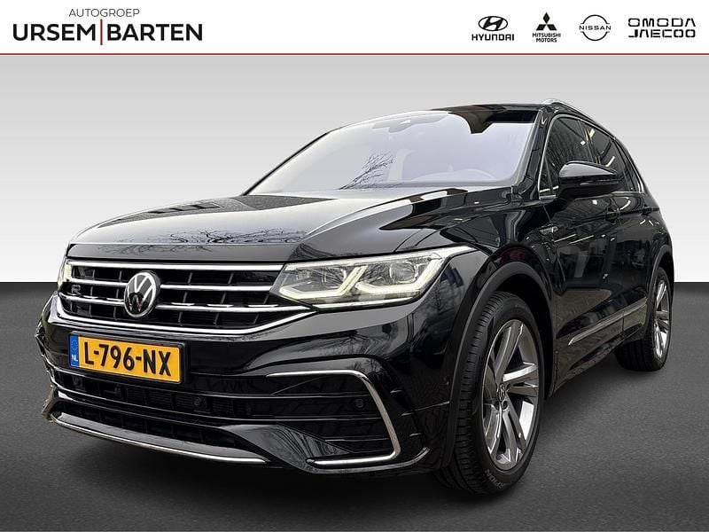 Zwart (metallic) Occasion 2021 VW Tiguan Business SUV | € 29.930 (Goede deal) - Afbeelding 1/4