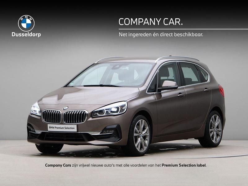 Geel Occasion 2020 BMW 225 Comfort Edition MPV | € 27.950 (Eerlijke prijs) - Afbeelding 1/4