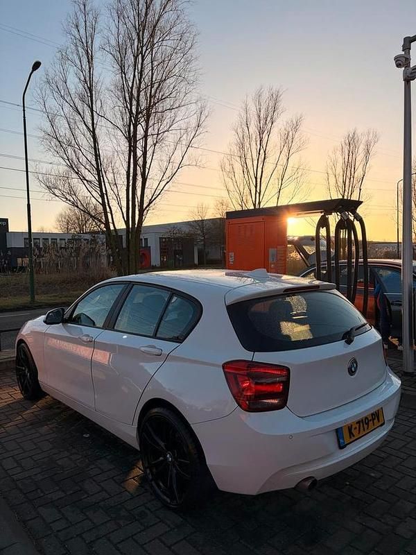 Gebruikt 2015 BMW 116 Hatchback | € 12.750 (Eerlijke prijs) - Afbeelding 1/4